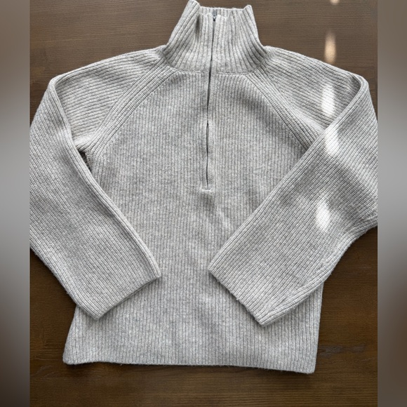 H&M Rib-Knit Half Zip Sweater - Picture 2 of 3